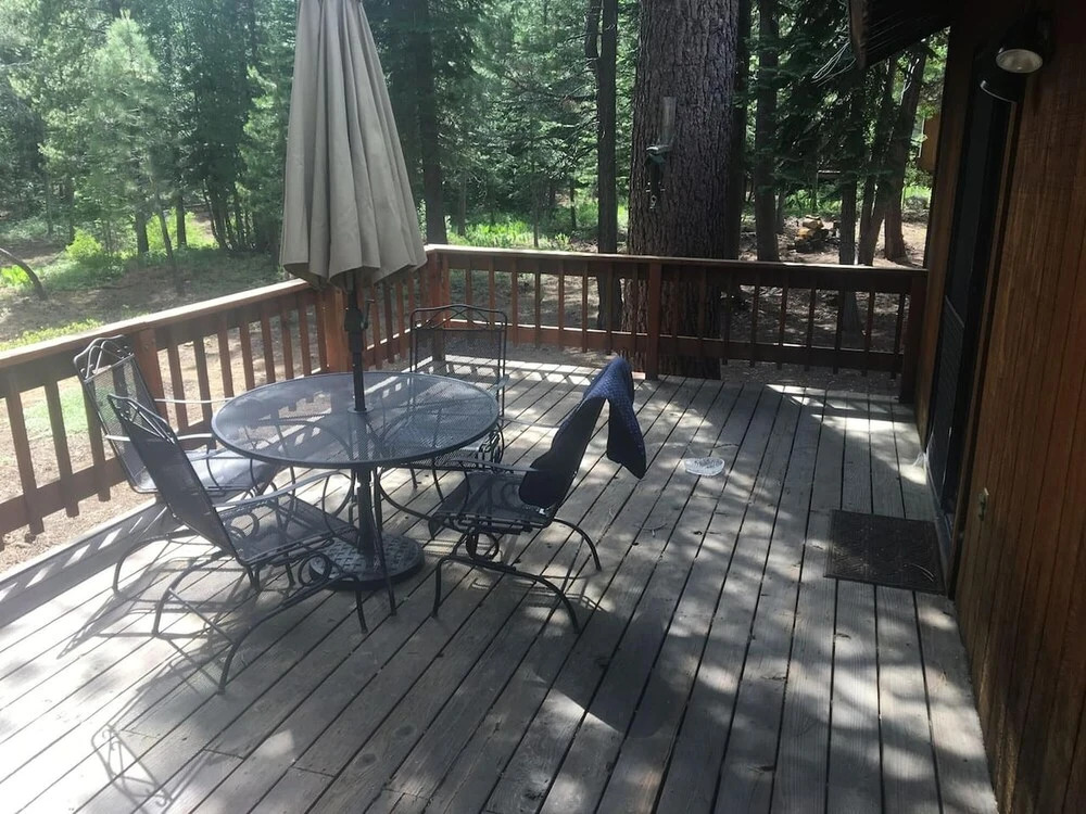 Classic 3 BR / 2 BA Near Tahoe Donner Ski Area!