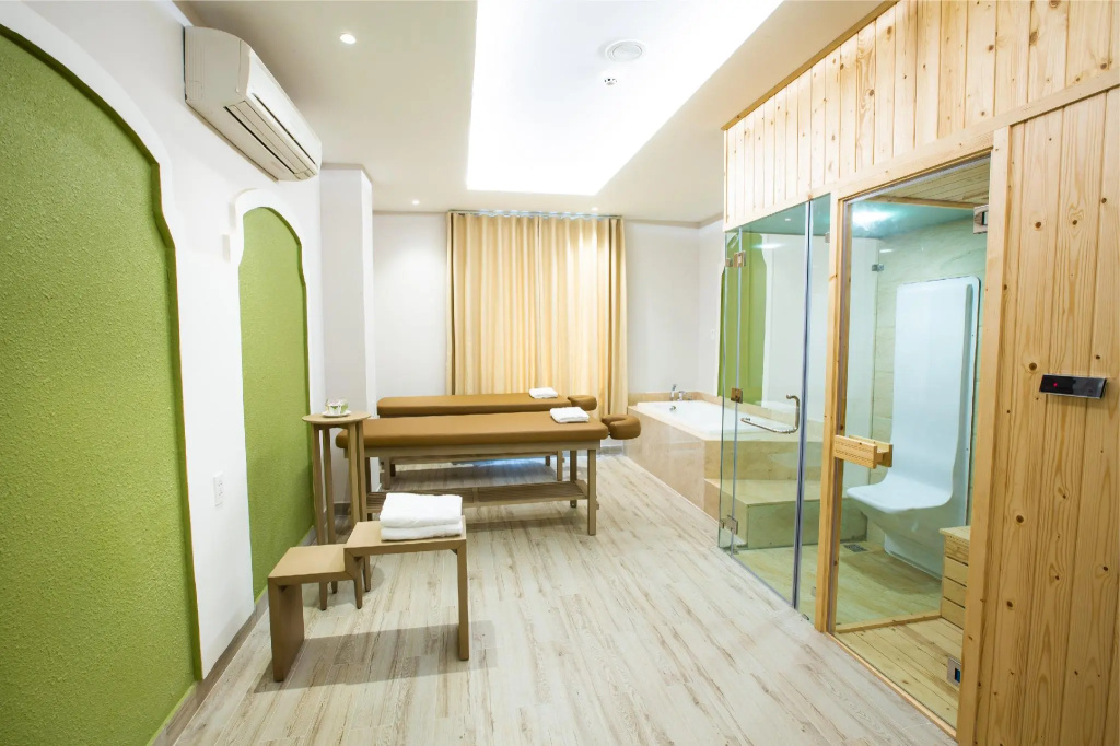 Hoa Binh PQ Resort - by BAY LUXURY