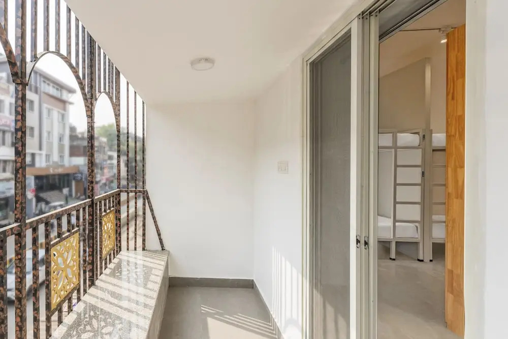 Bedzzz Varanasi by Leisure Hotels, 1 Km from Dashwasamedh Ghat