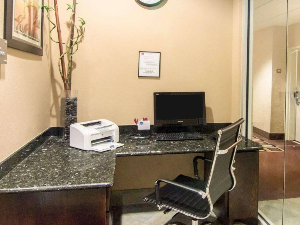 Comfort Suites Kingwood, Humble, New Caney, Houston IAH Airport