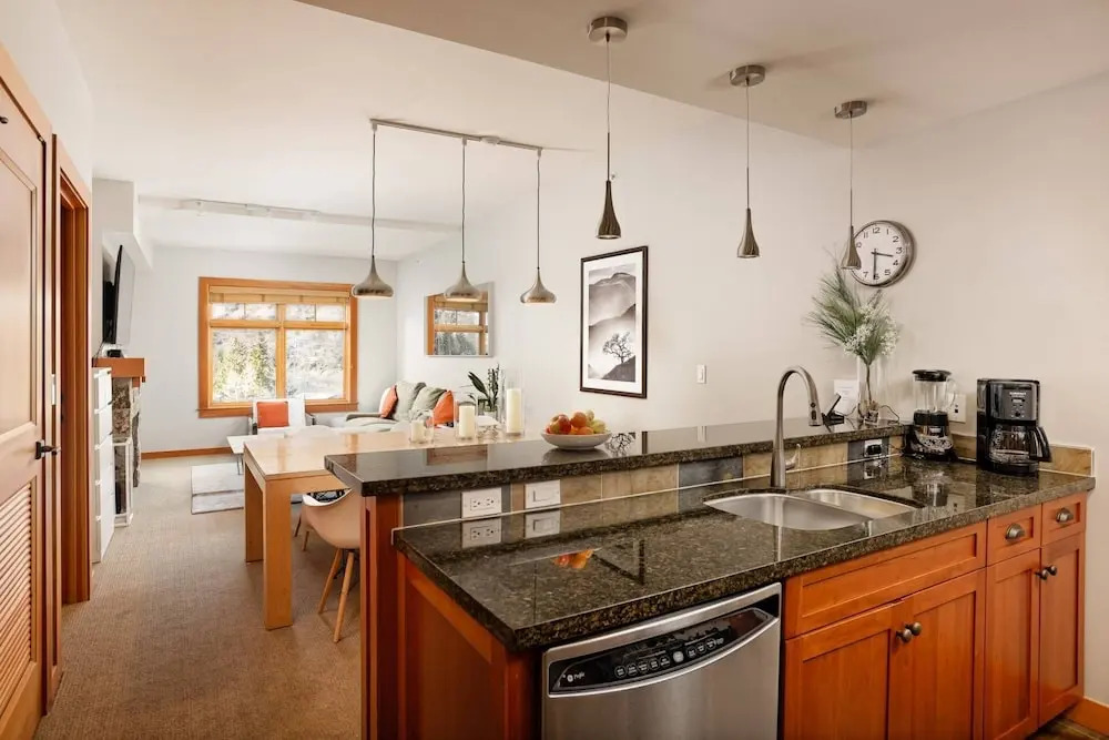 Capitol Peak Lodge by iTrip Aspen Snowmass