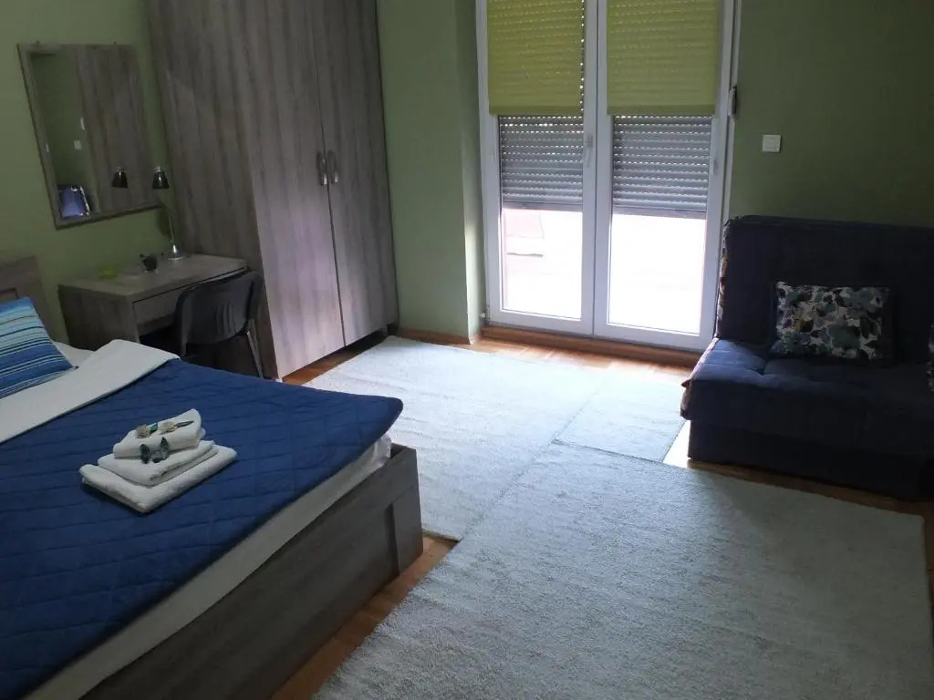 Apartment Temple