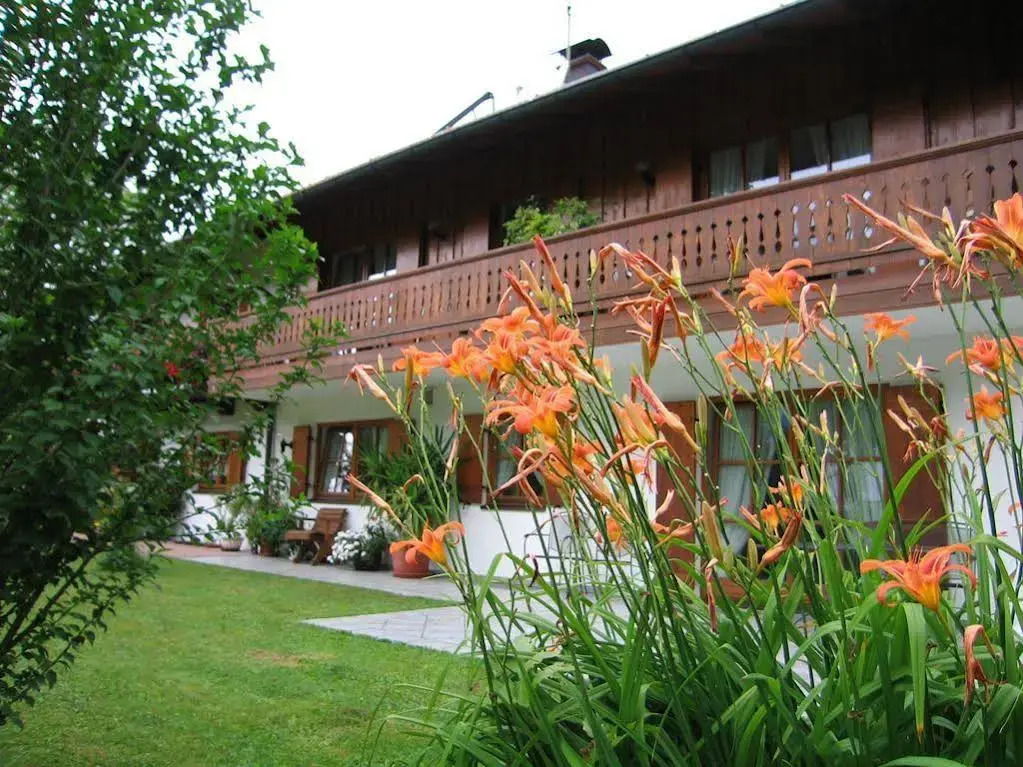 Ferienwohnungen Auhaus