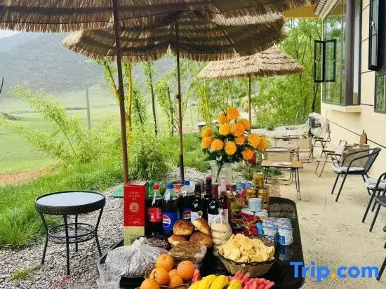 Yunxian Chinese Inn Homestay