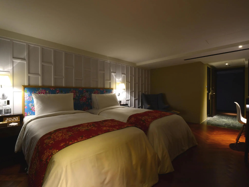 Reddot Hotel