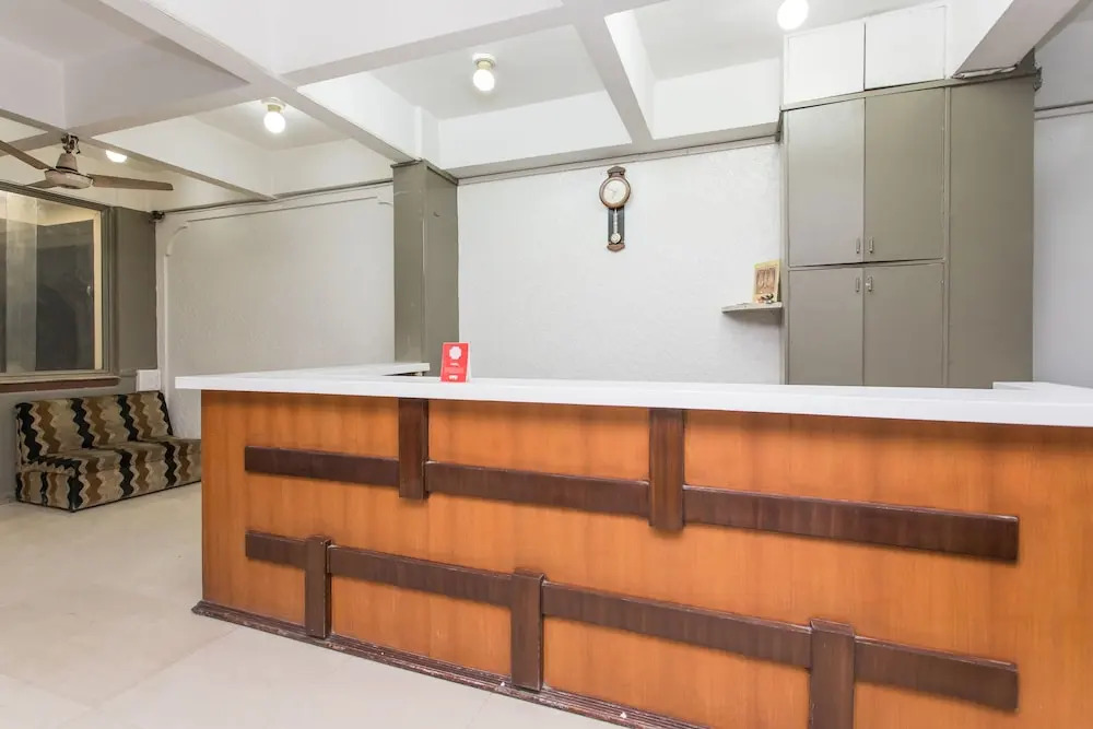 OYO Flagship 17390 Hotel Aaram MG Road