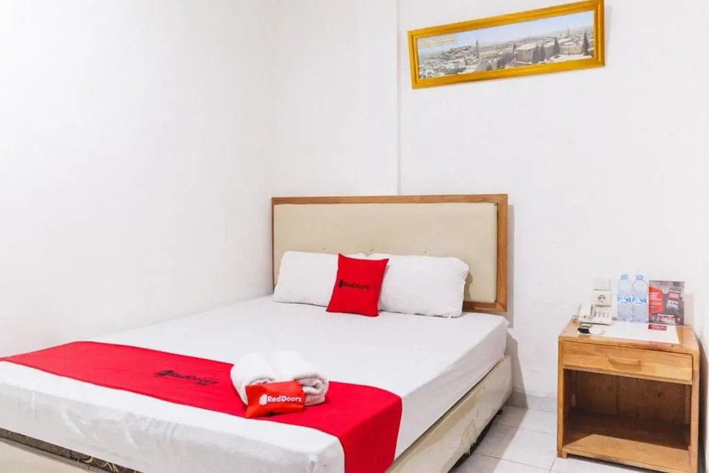 RedDoorz @ Jalan Mojopahit Medan