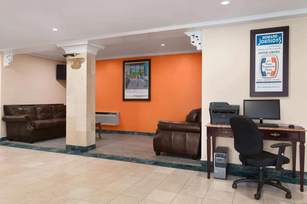 SureStay Plus by Best Western Windsor