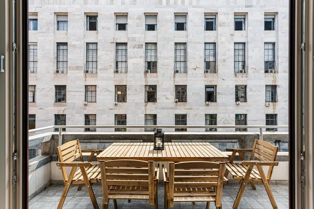 Wide and Bright two bedroom apartment