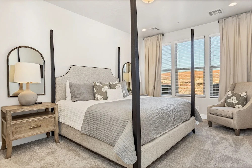 Family Fun Getaway #2339 4 Bedroom Townhouse by Redawning