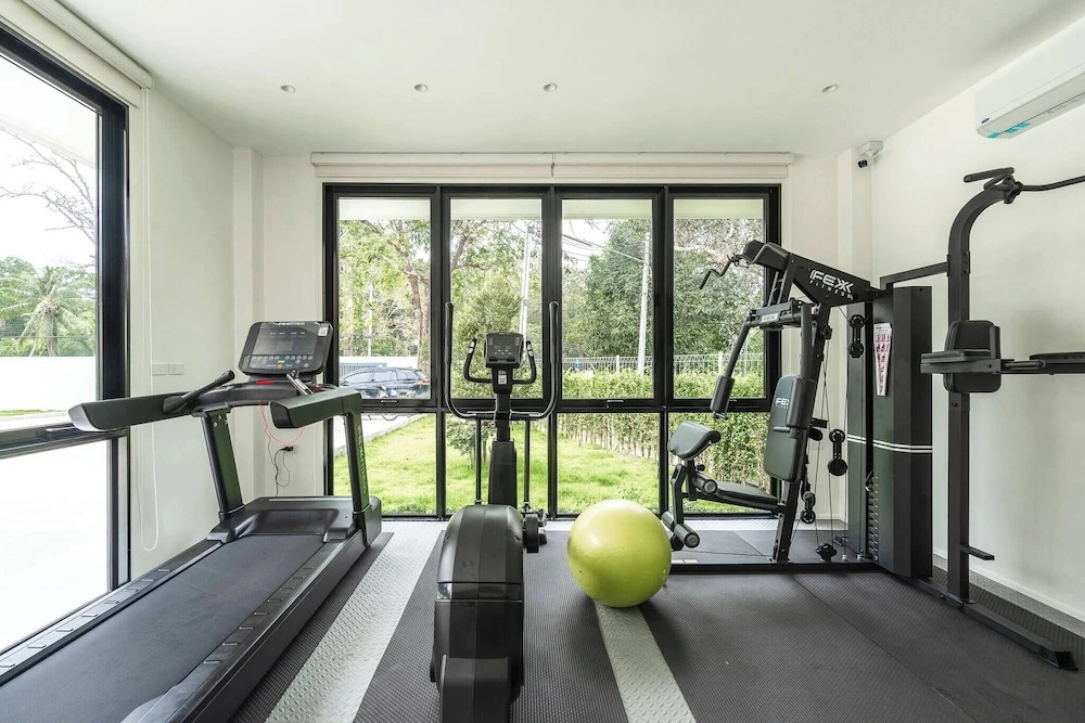 New Pool Villa With Fitness and Tennis Court