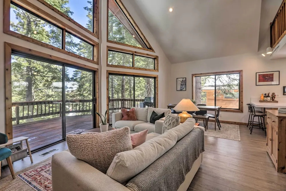 Tahoe Donner Retreat w/ Decks & Lake Access!