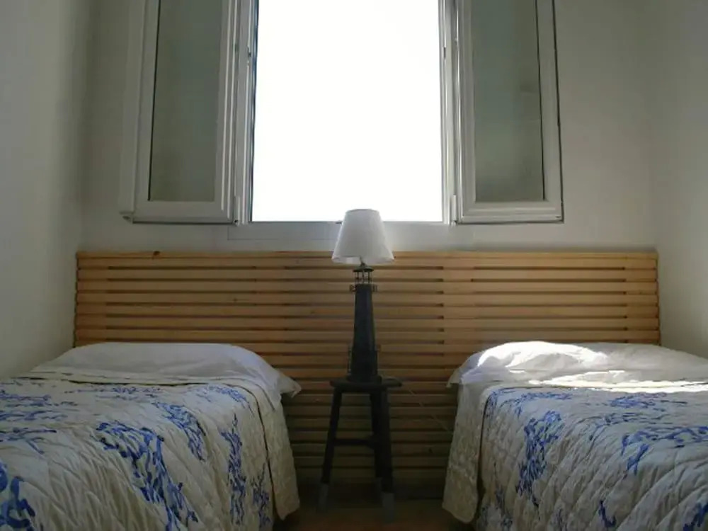 Villa Elena - Two Luxury Suites, garden & fast Wi-Fi near the Sea