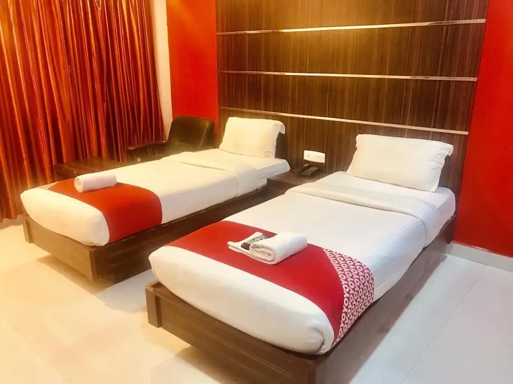 Nachiappa Park Hotel