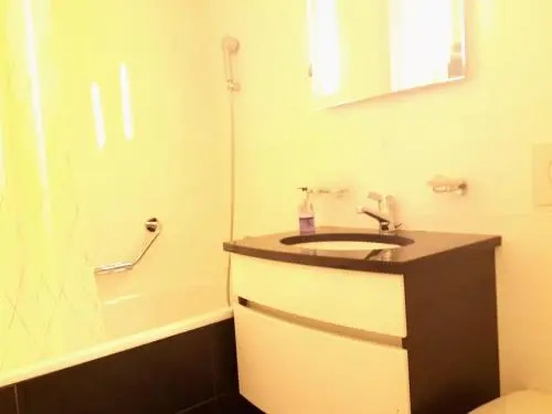 Lovely 2 bedroom flat 10 min from city Center