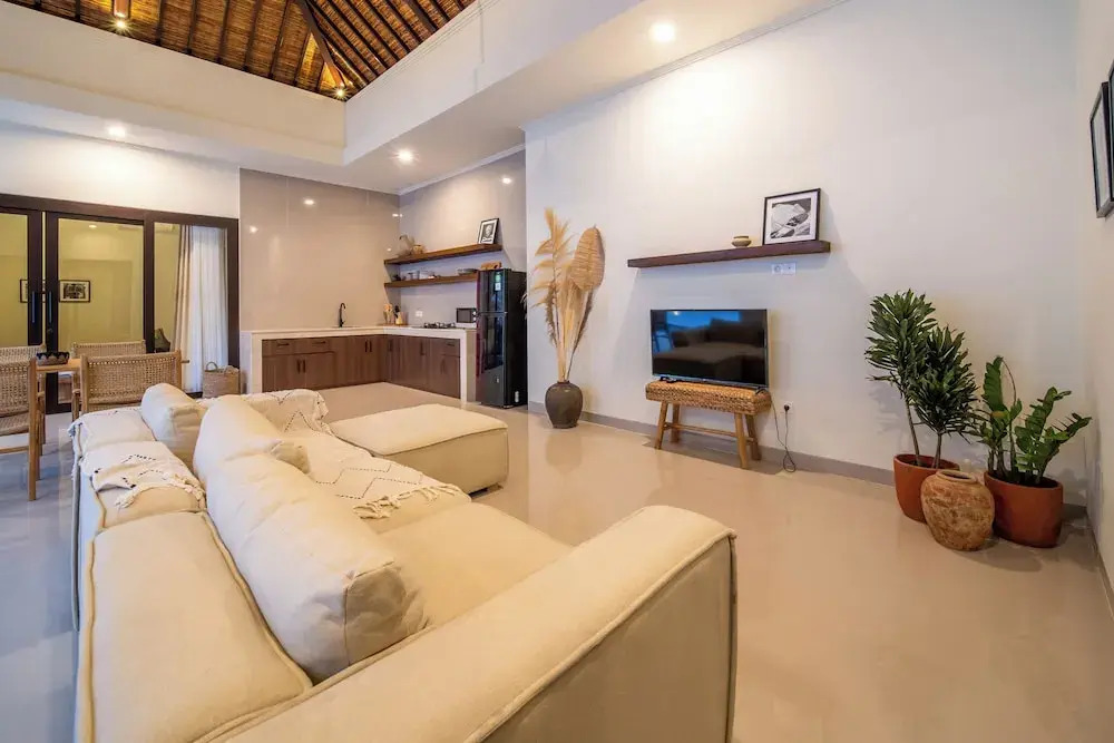 Calmaan Villa By Betterplace