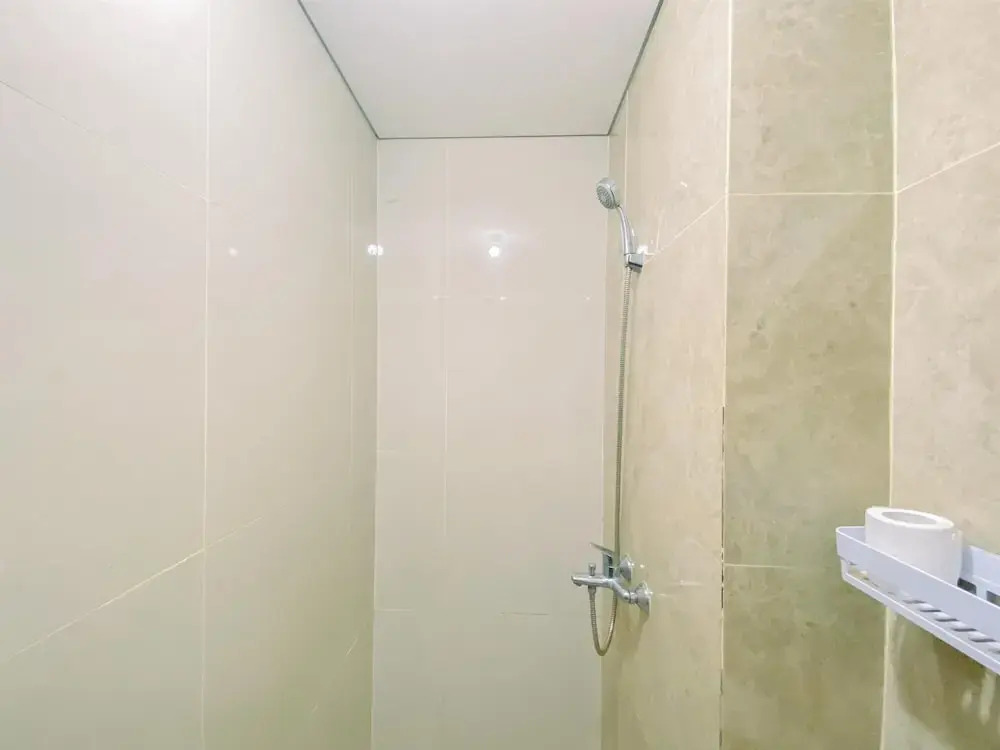 Comfy and Tidy Studio Transpark Cibubur Apartment By Travelio
