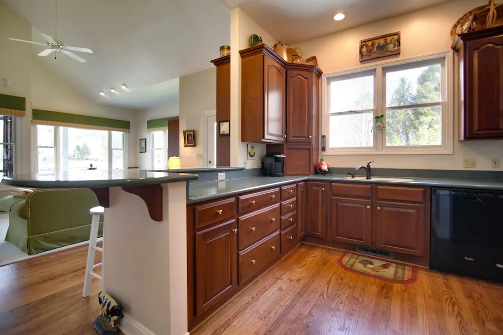 2385bufs 4 Bedroom Home