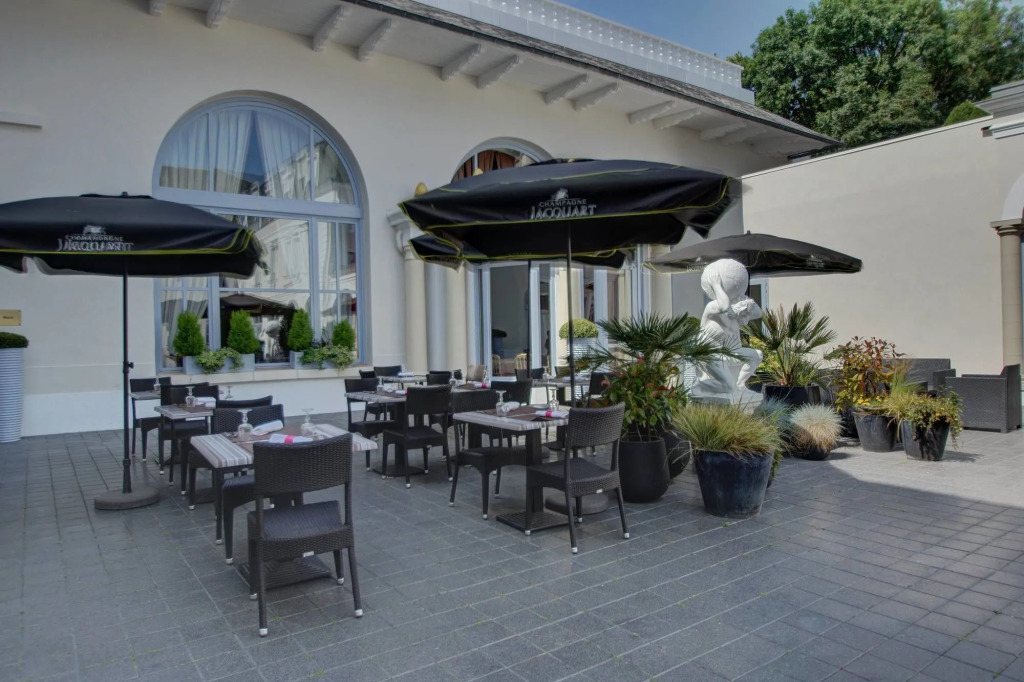 LUnivers Arras by Elema Hotels ex Hôtel de lUnivers Arras
