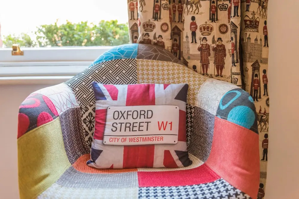 Outstanding Oxford Circus Home