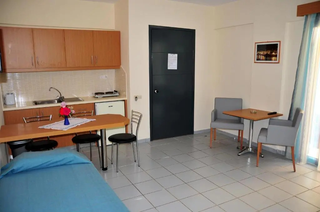 Acropolis Apartments