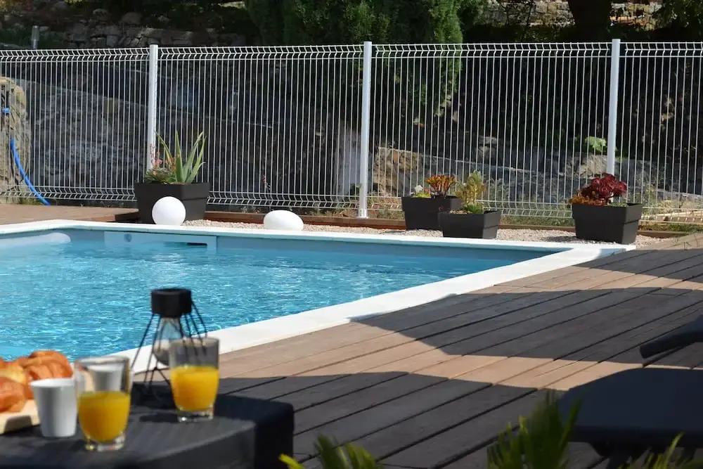 Large friendly and bright villa with pool