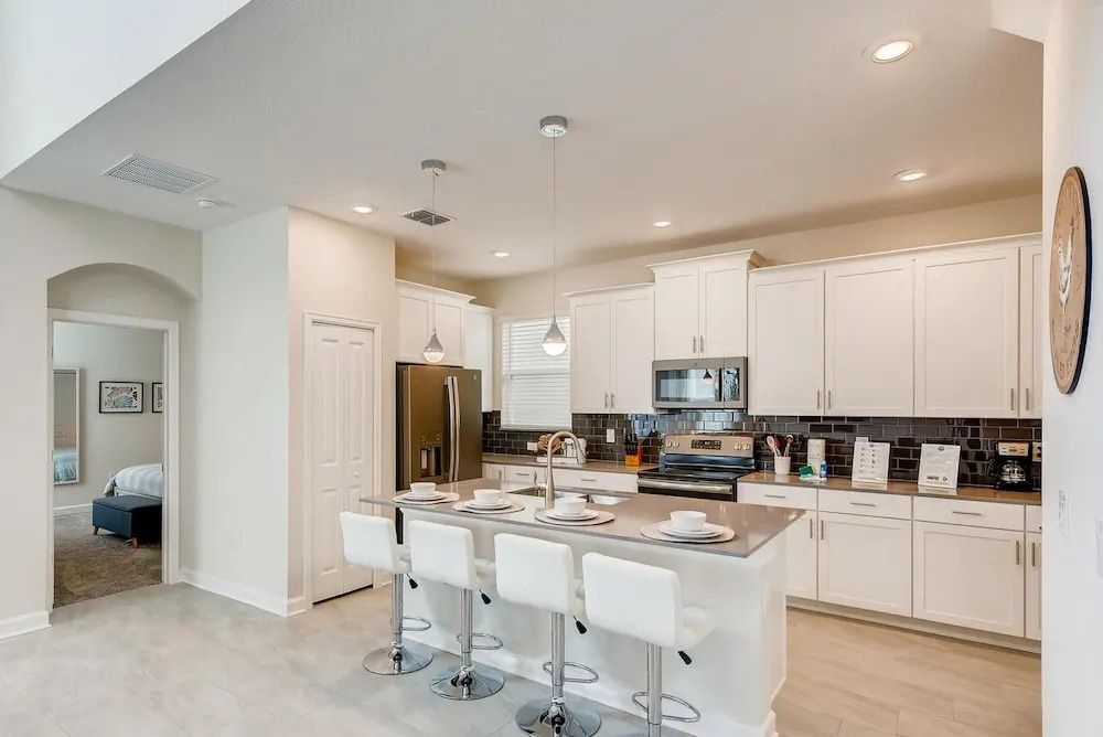 8958 CC 5BR Single Family Retreat Private Pool