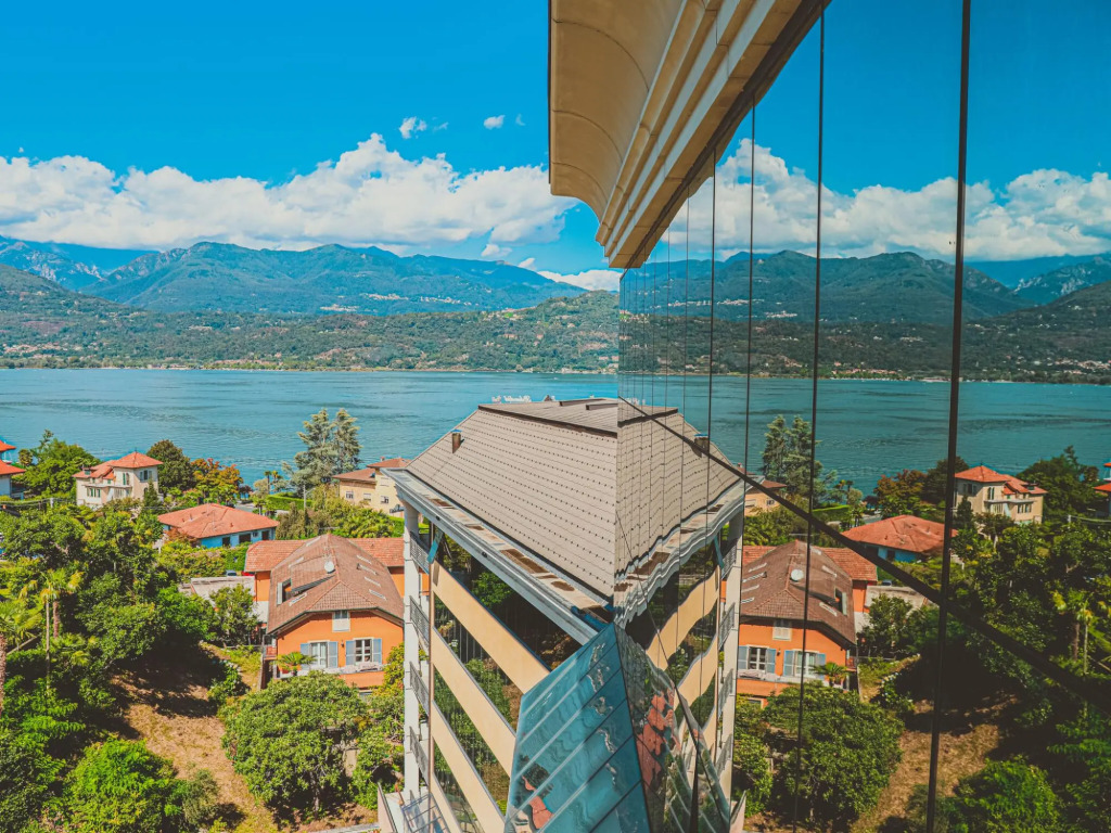 Apartment in Baveno with garage