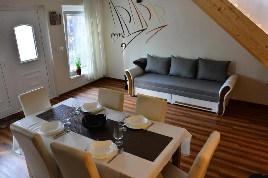Room4U Apartment