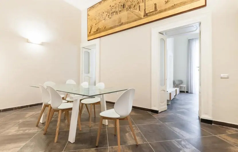 Flat 180M² 4 Bedrooms 3 Bathrooms - Naples
