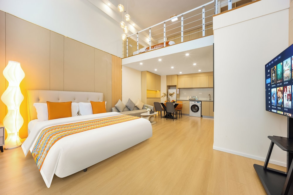 The HEJINN House Design Lofts & Suites-Chunxi Road T,aikoo Li Branch