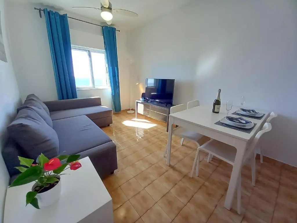 Mira Atlântico 13- Terraço Com Vista Mar e Cidade, Wifi, 80mt Praia