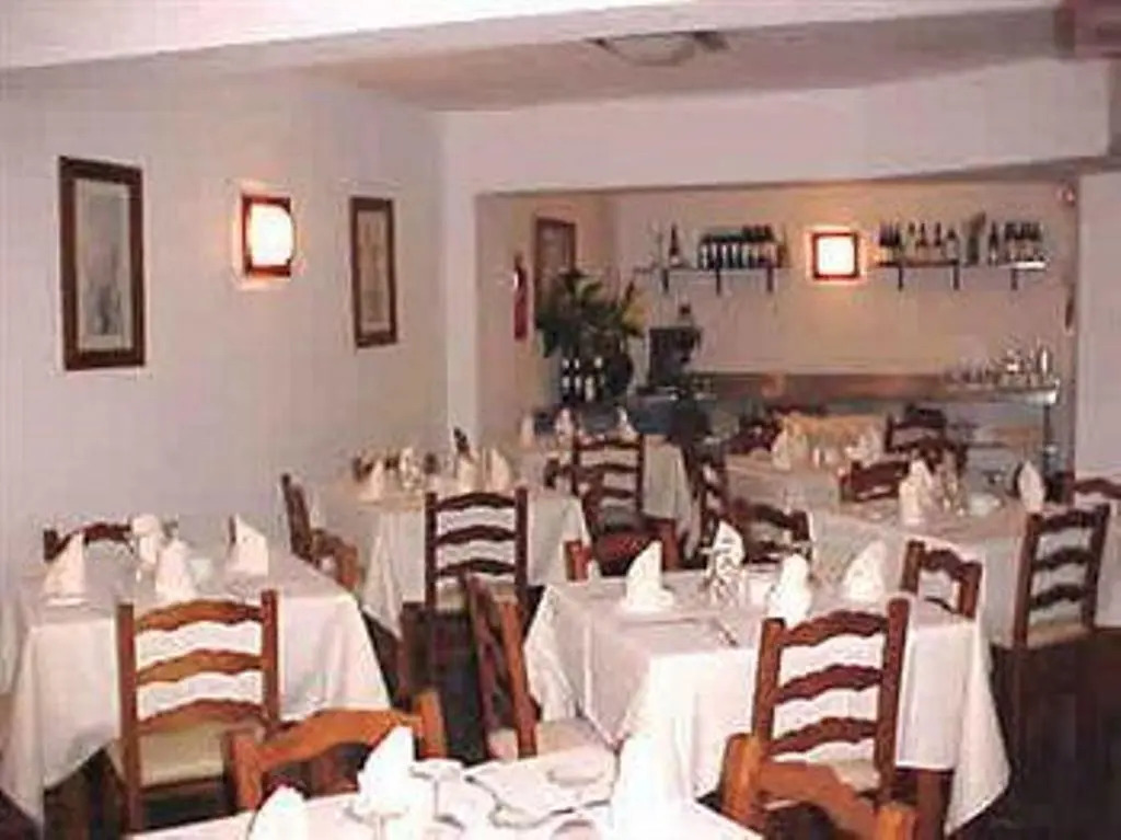 Hotel 5 Islas