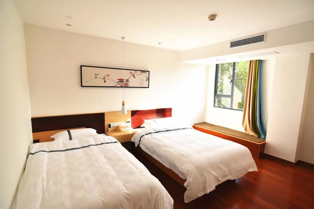 Ease Hostel