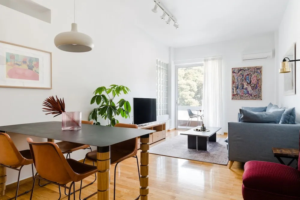 UPSTREET Adorable 2 Bedroom Apartment near Kallimarmaro Stadium