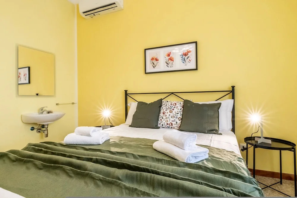 Tulipan in Livorno with 3 bedrooms and 2 bathrooms