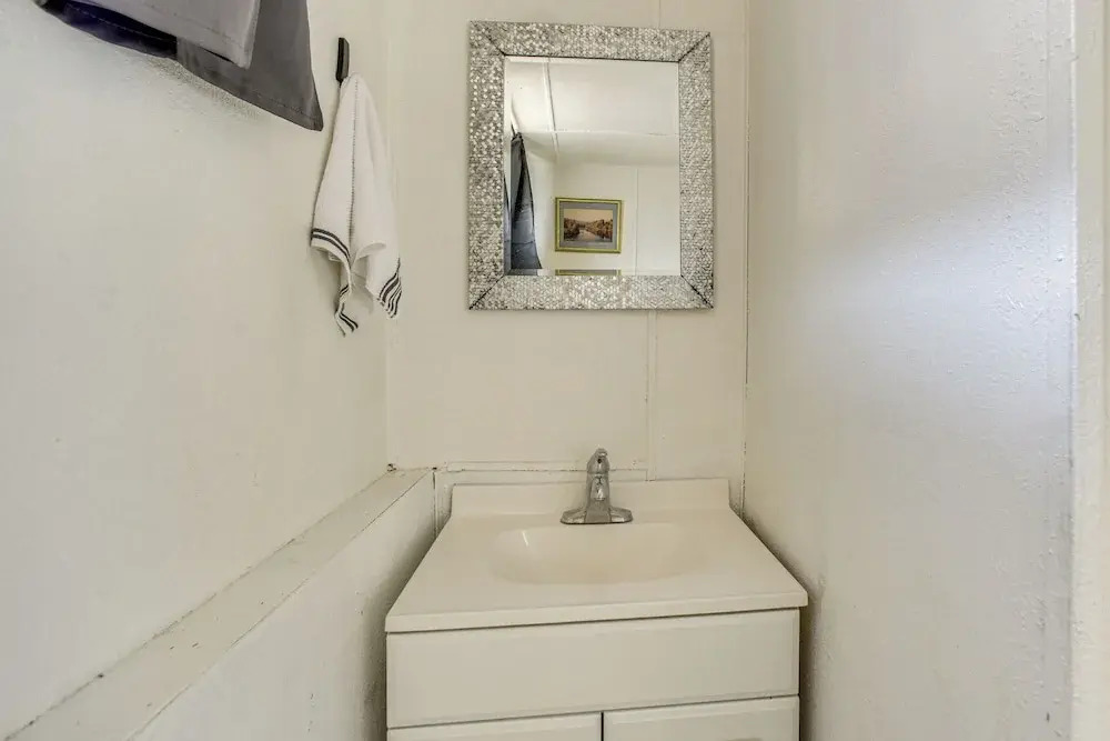 < 1 Mi to Downtown! Old North End Studio w/ Patio