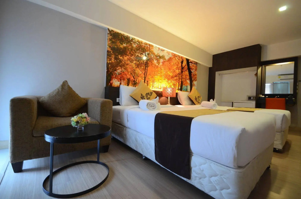 Отель Chaba Inn Srinakarin