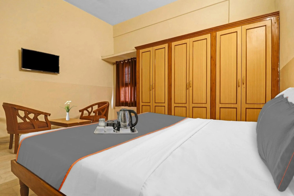 Capital O 89127 Hotel Samrat Palace