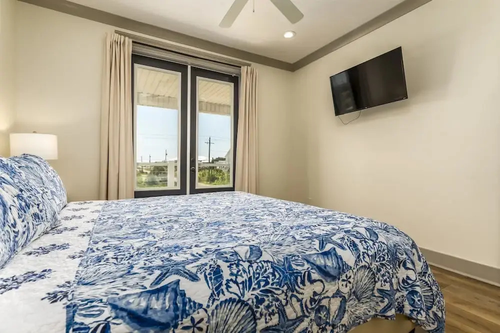 Sandy Clam Iii - 2020 Bienville 6 Bedroom Home by RedAwning