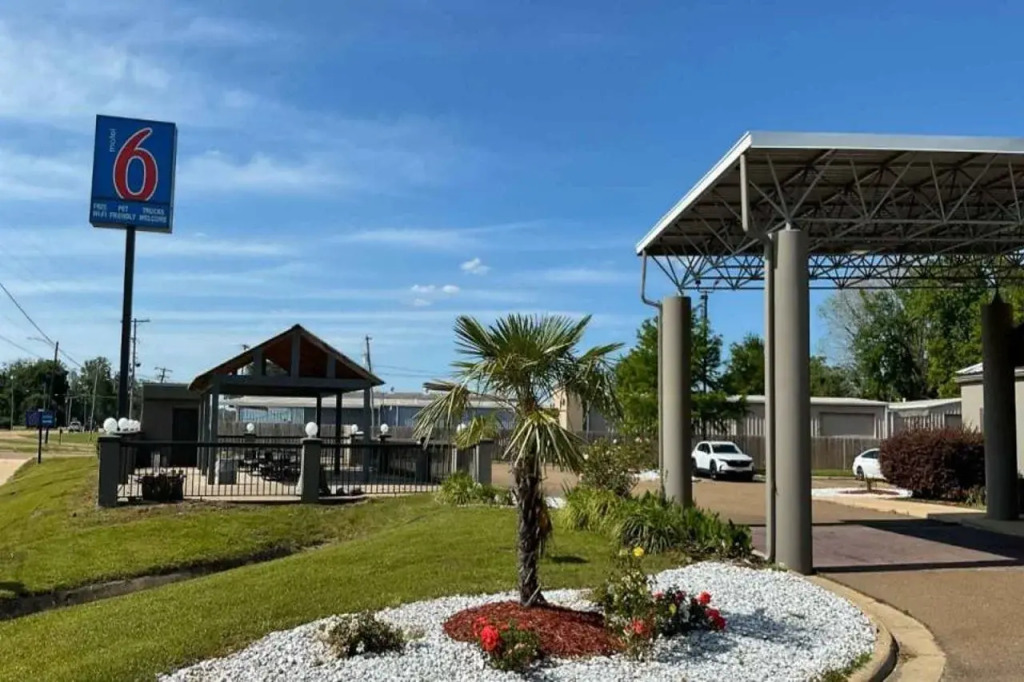 Motel 6 Jackson Airport Pearl