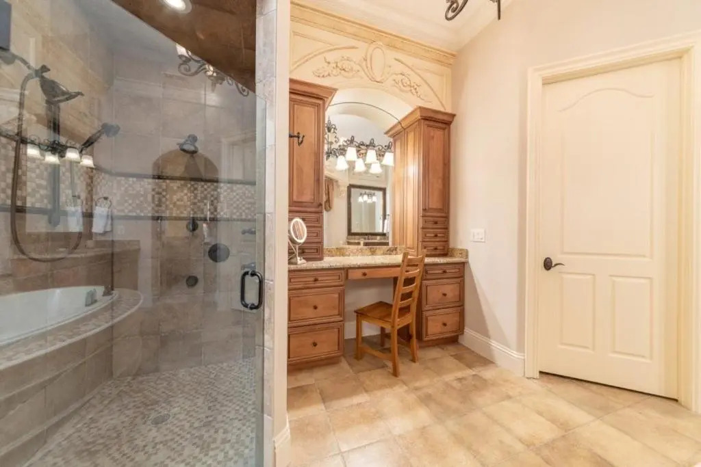 Luxury mansion on golf course at Reunion Resort Orlando 10 minutes from Disney parks - Mansão luxuosa em campo de golfe no Reunion Resort Orlando a 10 minutos dos parques da Disney