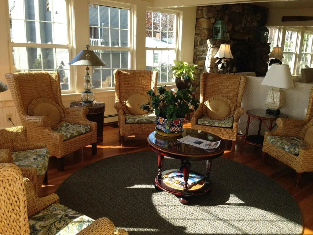 The Beach House Inn