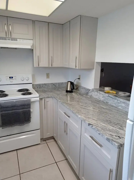Palm Manor Resort - Unit 6-203