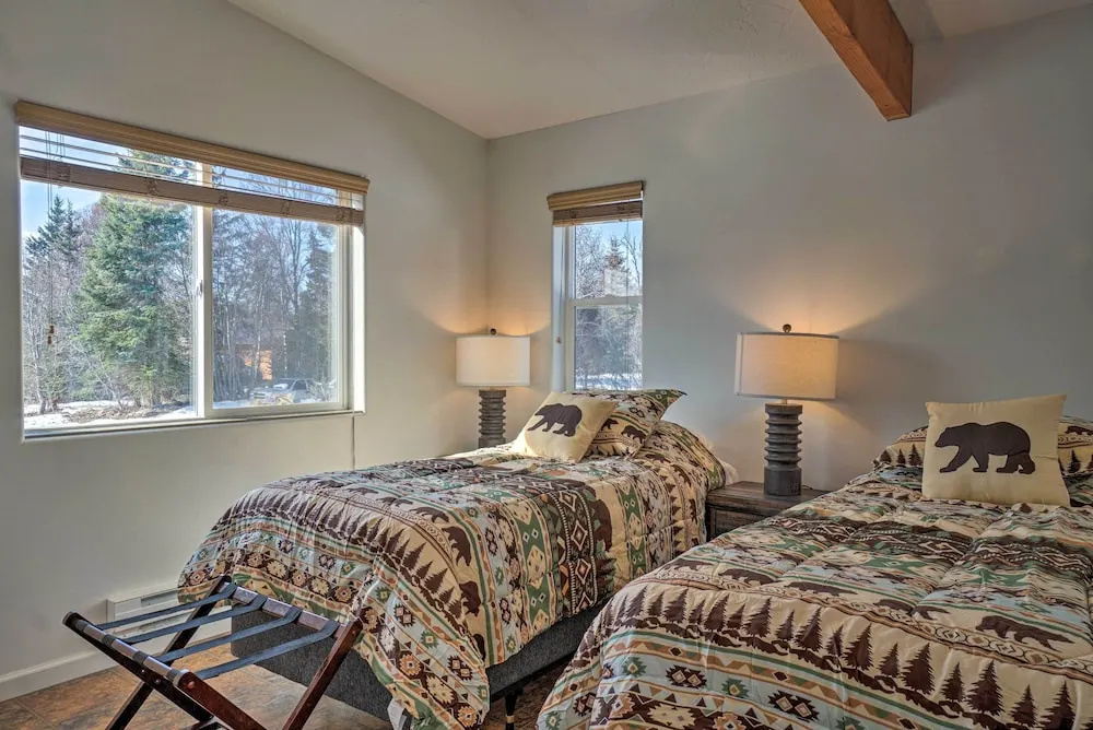 Pet-friendly Duplex w/ Northern Lights Aurora View
