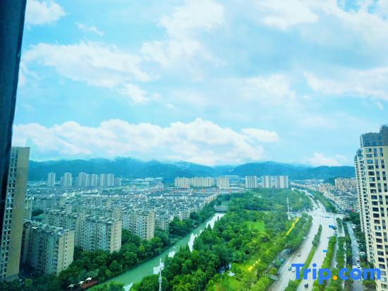 Qingteng Yisu Hotel (Beilun Yintai Chengzhonghe Road Subway Station Store)