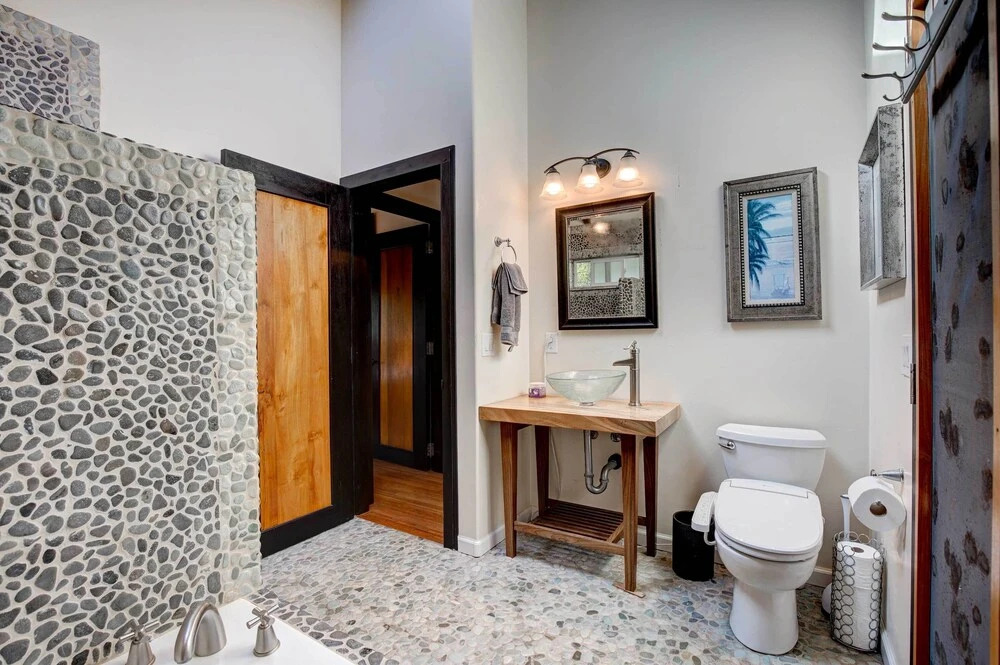 Kailua-kona House w/ Balcony & Ocean Views!
