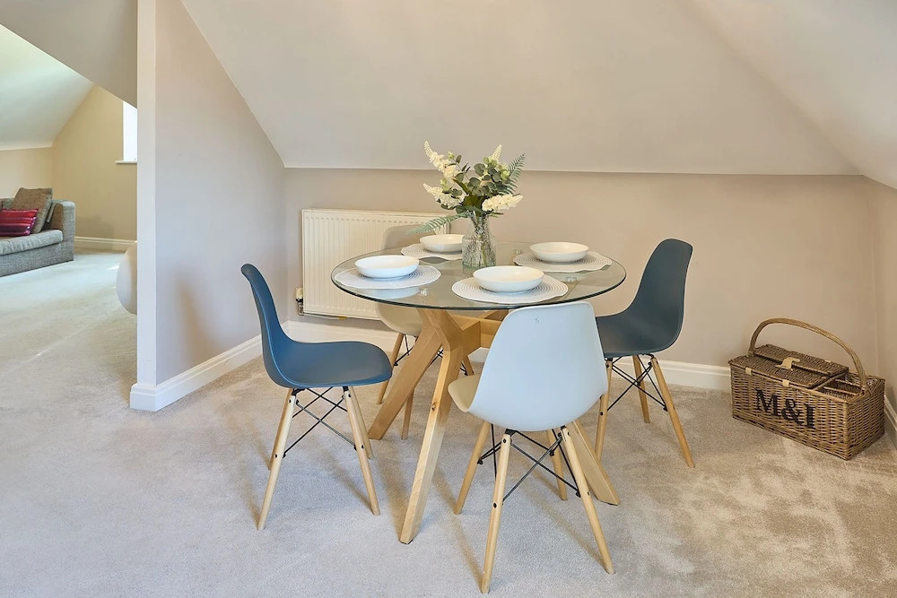 Host Stay Danford Court