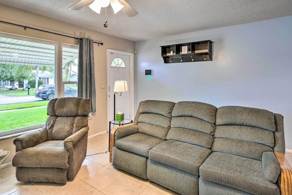 Port St Lucie Vacation Home w/ Lanai & Pool