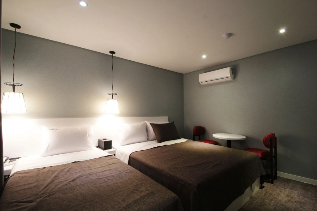 17Th Hotel